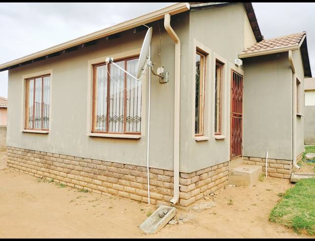 2 BEDROOM FREEHOLD FOR SALE IN DUVHA PARK
